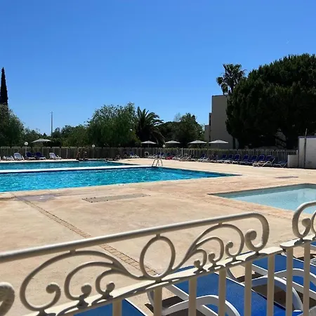 Joli T2 Climatise Proche Dans Vacance