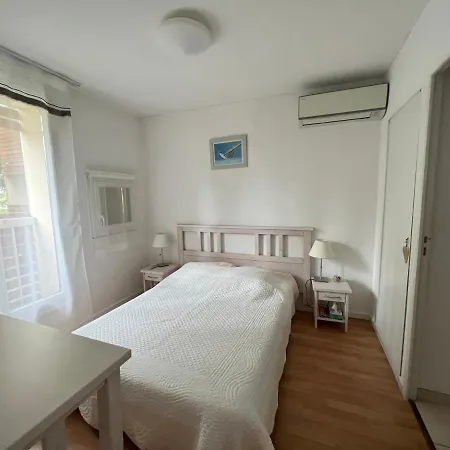 아파트 Joli T2 Climatise Proche Dans Vacance 라론드레모레